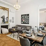 Thebluestay 153 - Outstanding Spacious Suite With A-C